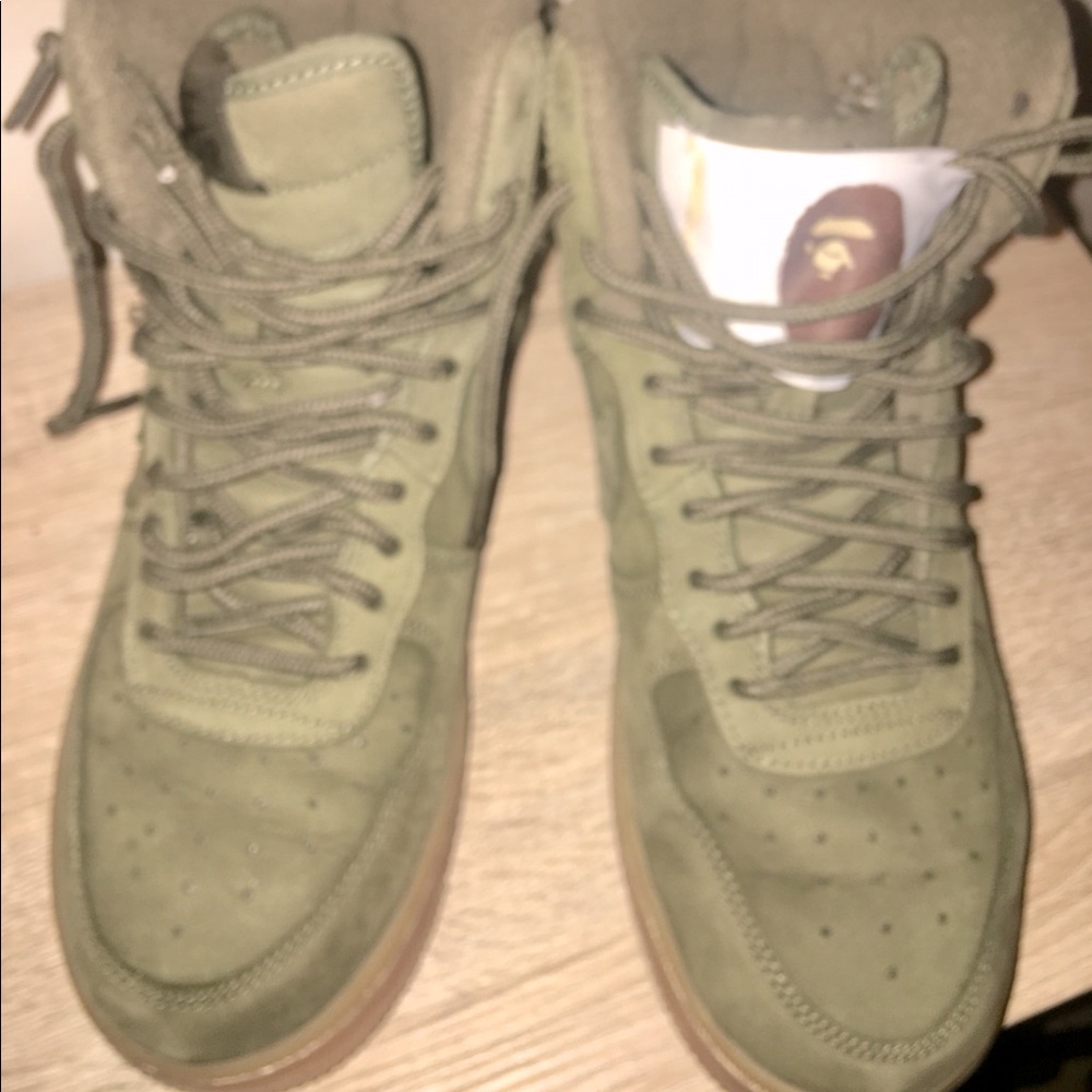 Nike sneakers size 6y